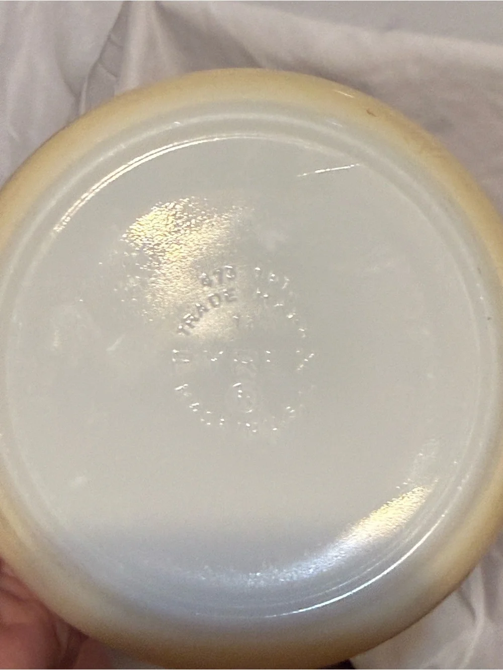 Pyrex Gold Leaf Casserole Dish